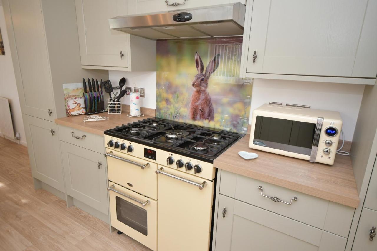 Little Hare Lodge - Spacious 2 Bedroom Attached Bungalow Woodhall Spa Exterior photo